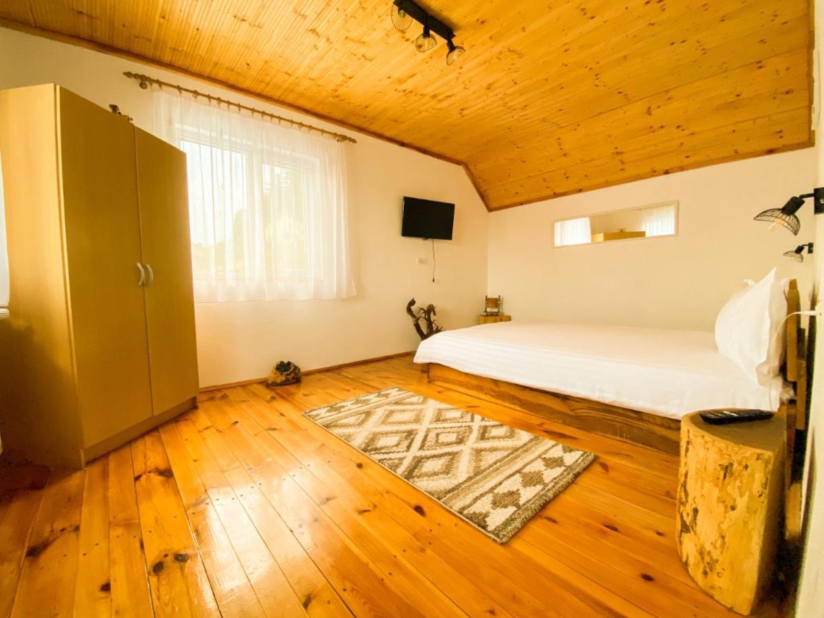 Casa De Sub Hora Villa Zărneşti Екстериор снимка