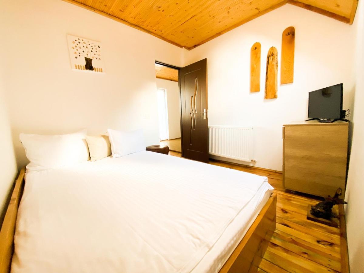 Casa De Sub Hora Villa Zărneşti Екстериор снимка