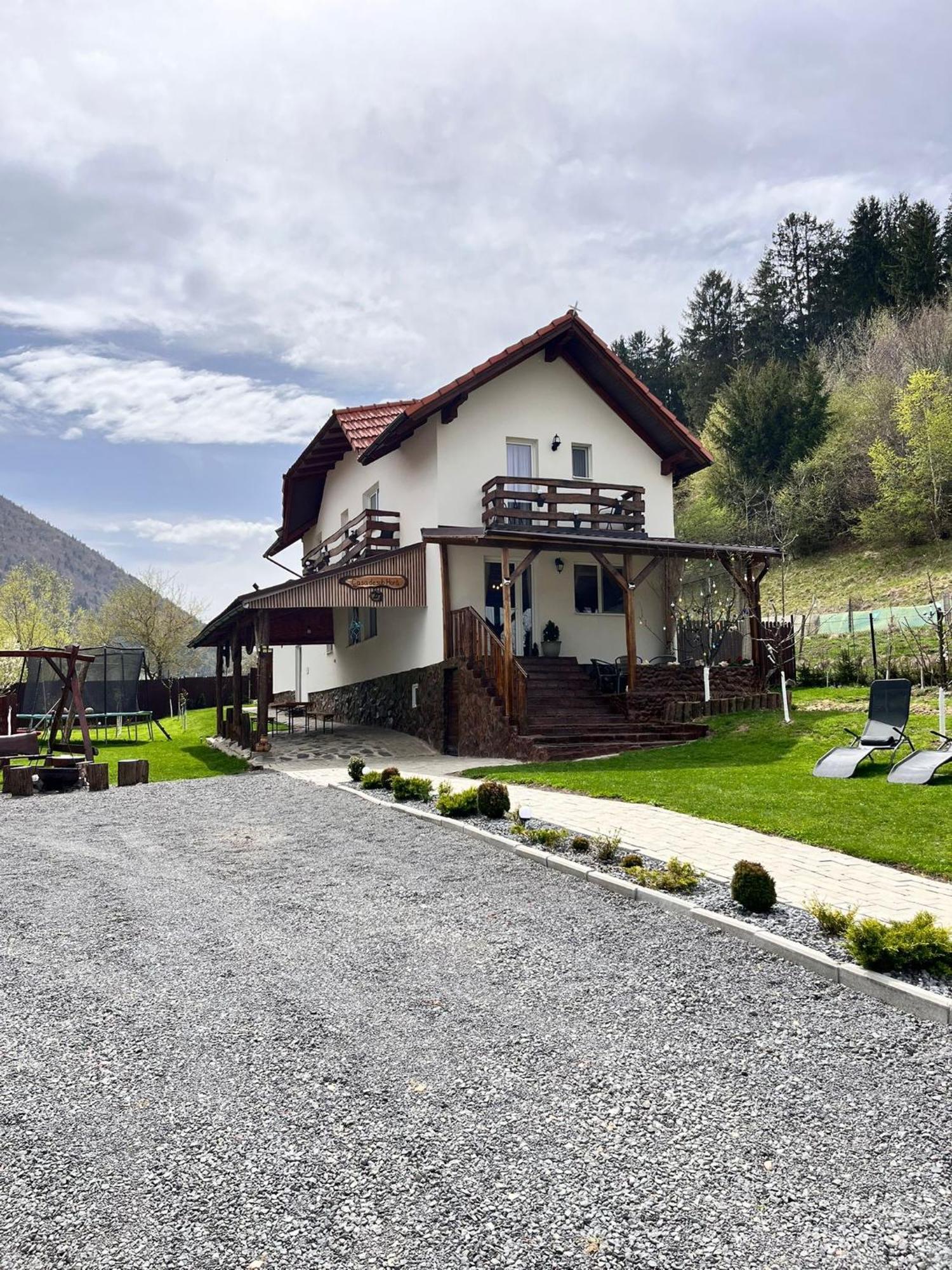 Casa De Sub Hora Villa Zărneşti Екстериор снимка